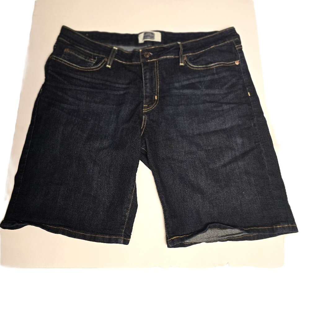 Levis Signature Bermuda Shorts Womens 18 Dark Denim 39 x 9 Stretch 5-Pocket